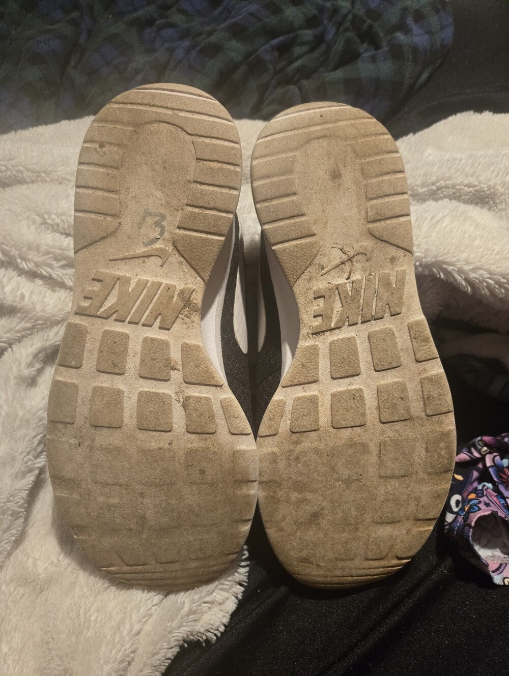 Nike Shoes - Picture 4 of 4